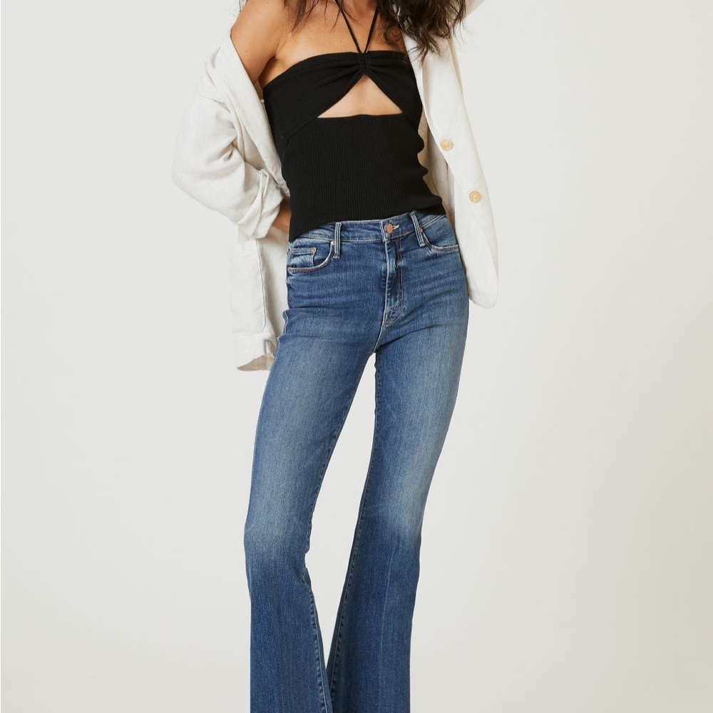 MOTHER The Weekender Flare Jeans Size 25 Inseam 29” Like New! Stretch Denim Cute